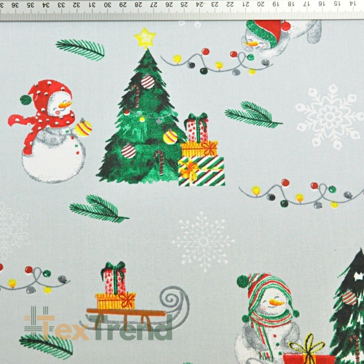 Baumwolle 100% Weihnachtsmuster Schneemänner mit Schlitten auf grauem Hintergrund  