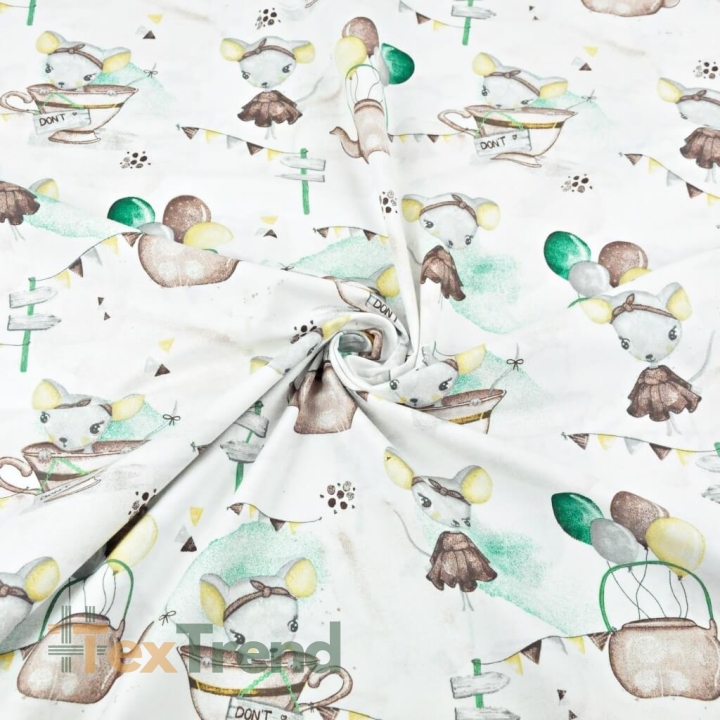 100% Baumwolle Mäuse mit Tassen beige-grün auf weißem Hintergrund  