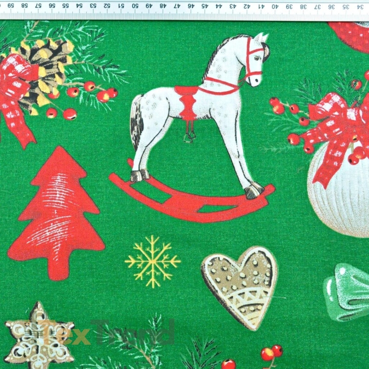 Baumwolle 100% Weihnachtsmuster Dekorationen RETRO auf grünem Hintergrund  