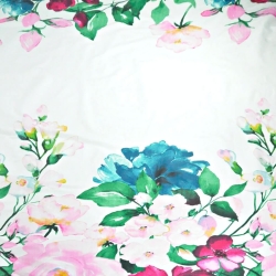 Baumwolle 100% große fuchsia-, rosa- und türkisfarbene Blumen auf weißem Hintergrund  