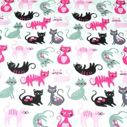 Baumwolle 100% rosa-graue Kätzchen auf weißem Hintergrund  