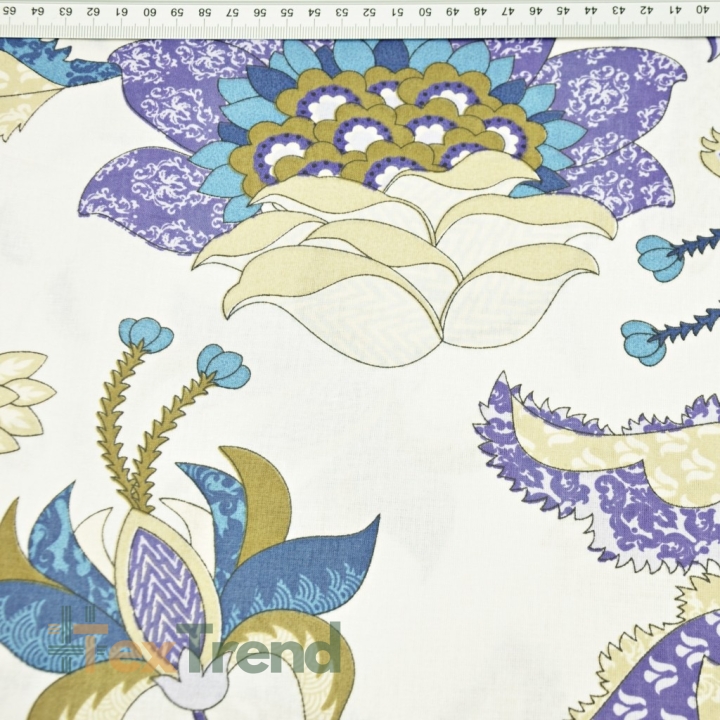 Baumwolle 100% türkisches Muster beige-lila auf weißem Hintergrund  
