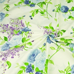 100% Baumwolle blaue Rosen auf ecrufarbenem Hintergrund - 220cm  