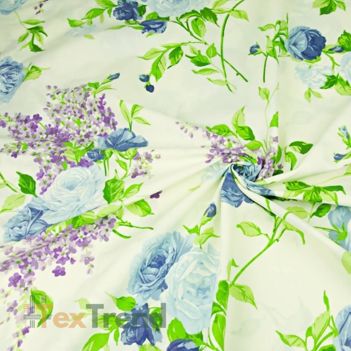 100% Baumwolle blaue Rosen auf ecrufarbenem Hintergrund - 220cm  