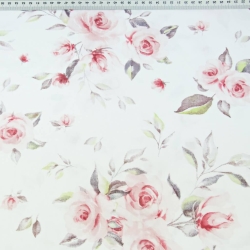 100% Baumwolle pudrige und schmutzig-rosafarbene Rosen auf weißem Hintergrund  