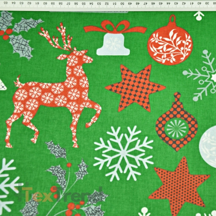 Baumwolle 100% Weihnachtsmuster Rehe mit Tannenbäumen auf grünem Hintergrund  