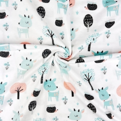 Flanell Rehe mint mit Bäumen auf weißem Hintergrund