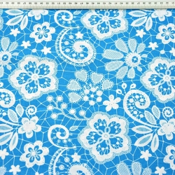 Baumwolle 100% weiße Serviette auf türkisfarbenem Hintergrund  