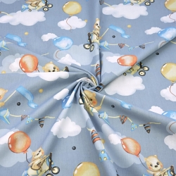 Baumwolle 100% Bären im Flugzeug auf grauem Hintergrund  