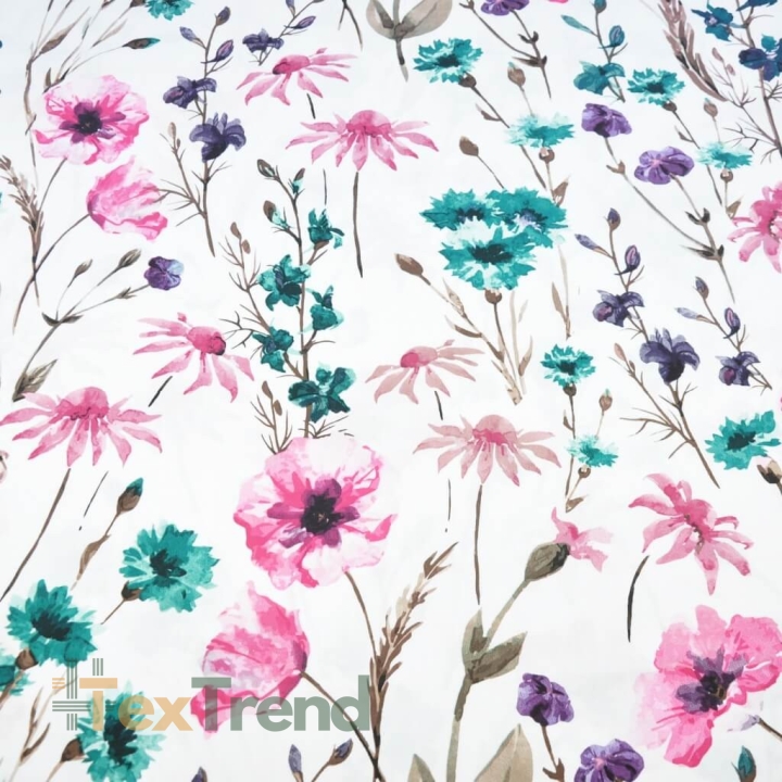 Baumwoll-Satin gemustert Kornblumen und Mohnblumen rosa-smaragd auf weißem Hintergrund  