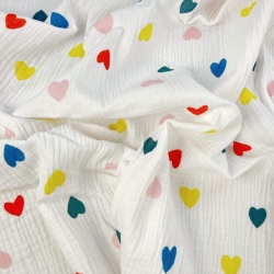 Musselin Double Gauze bedruckt mit bunten Herzen  