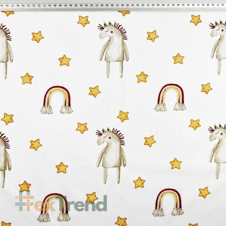 100% Baumwolle mit braunen Pferden und Regenbögen auf weißem Hintergrund  