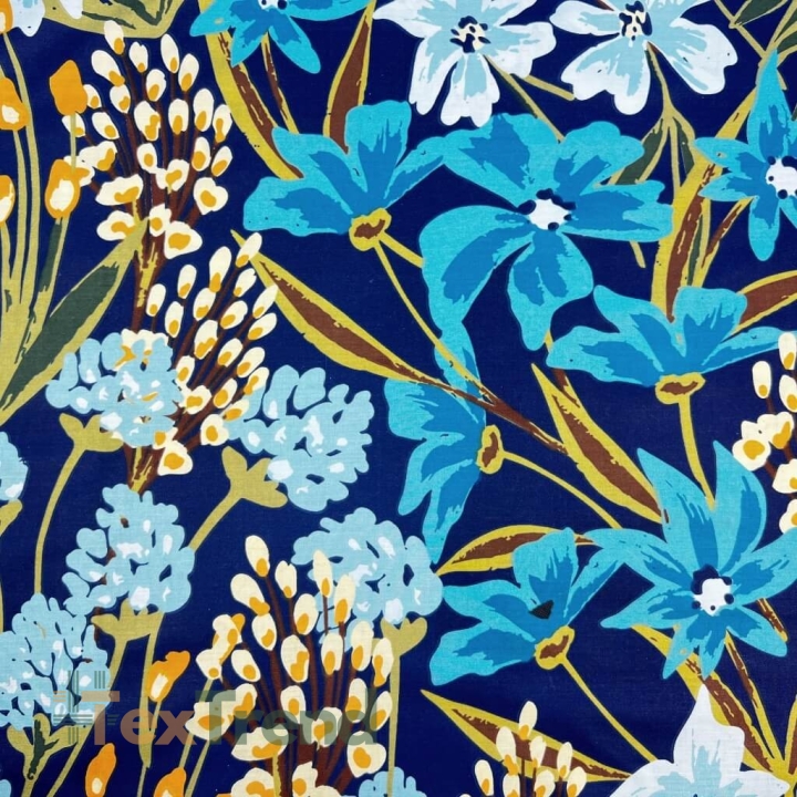 100% Baumwolle mit blauen und gelben Lotusblumen auf marineblauem Hintergrund  