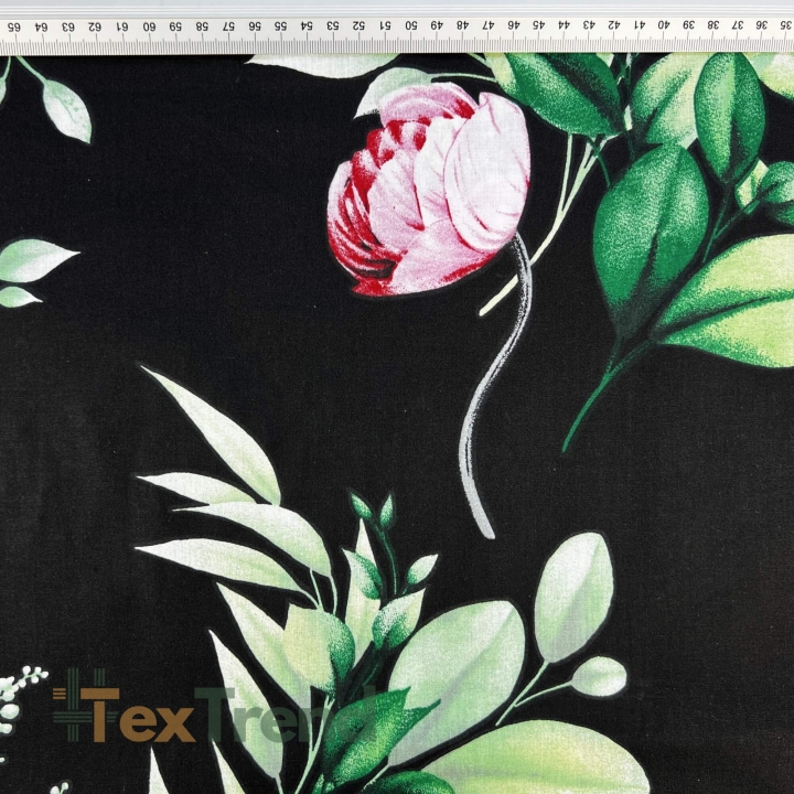 Baumwolle 100% rosa Blumen mit grünen Zweigen auf schwarzem Hintergrund  