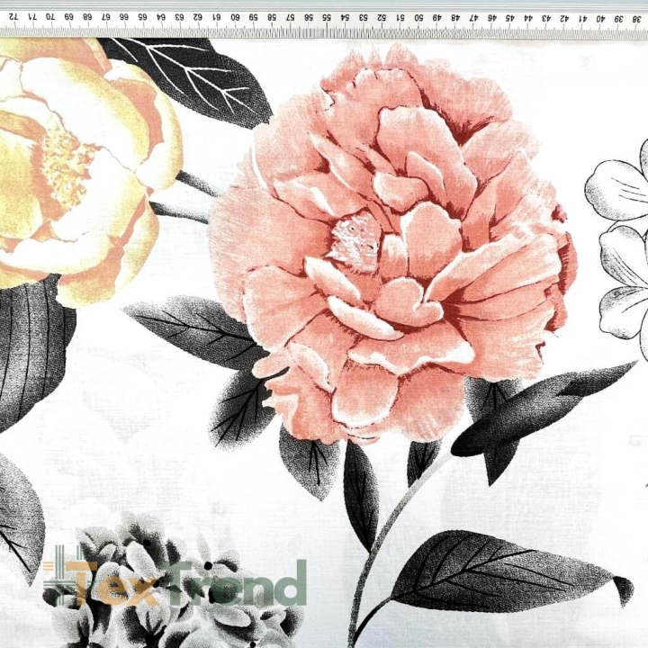 100% Baumwolle mit großen Blumen, Hortensien und Pfingstrosen auf weißem Hintergrund  
