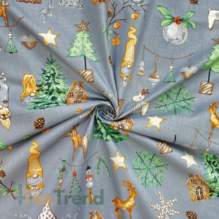 Baumwolle 100% Weihnachtsmuster Wichtel orange mit Haus und Tanne auf grauem Hintergrund  