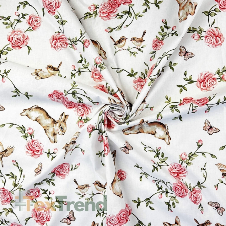 Baumwolle 100% Hasen und Vögel mit Rosen auf weißem Hintergrund  