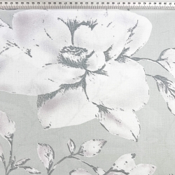 100% Baumwolle mit Magnolienblüten auf hellgrauem Hintergrund  