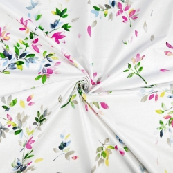 100% Baumwolle mit bunten Zweigen und Blumen auf weißem Hintergrund  