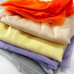 Dekoratives Chiffon MIX Reste, Endstücke - 0,5kg