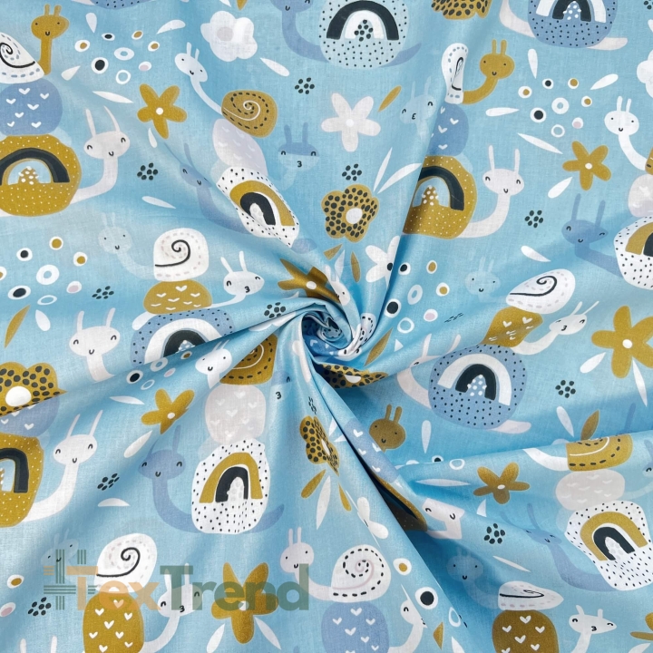 Baumwolle 100% Schnecken blau-senfgelb auf blauem Hintergrund  
