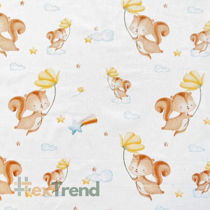 100% Baumwolle Eichhörnchen mit Blumen auf weißem Hintergrund  