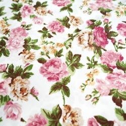 Baumwolle 100% rosa-beige Rosenblüten auf weißem Hintergrund - 220 cm  
