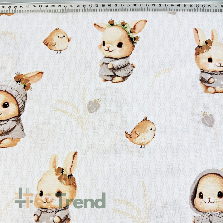 Baumwolle 100% beige Kaninchen mit Vögeln auf weißem Hintergrund  