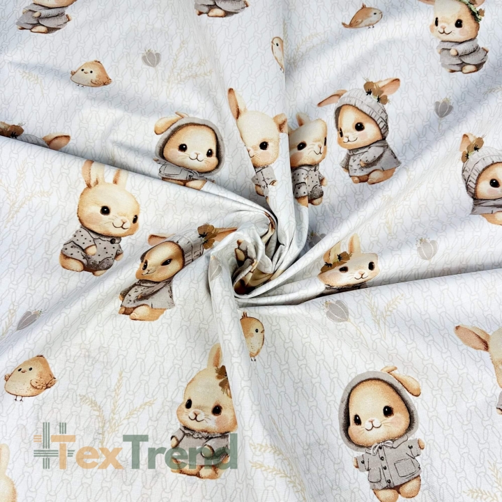 Baumwolle 100% beige Kaninchen mit Vögeln auf weißem Hintergrund  