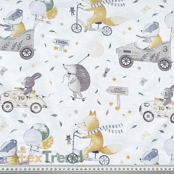 100% Baumwolle Tiere Rennen beige-grün auf weißem Hintergrund  