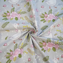 Baumwolle 100% Vögel Gänse mit Blumen auf grauem Hintergrund  