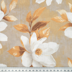 100% Baumwolle Magnolienblüten auf beigem Hintergrund