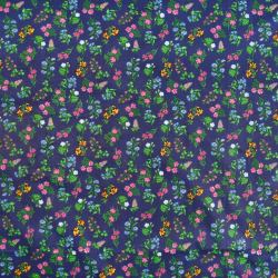100% Baumwolle bunte Wiese auf dunkelblauem Hintergrund