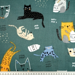 100% Baumwolle orange Katzen auf salbeigrünem Hintergrund  