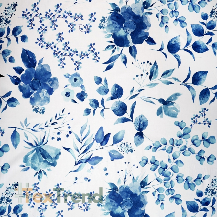 Baumwolle 100% große blaue Blumen auf weißem Hintergrund  