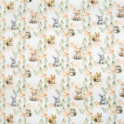 100% Baumwolle mit rötlich-grauen Tieren und Zweigen