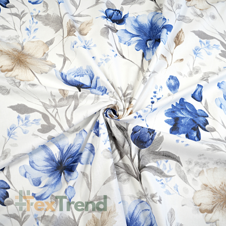 100% Baumwolle Blumen blau-beige auf weißem Hintergrund
