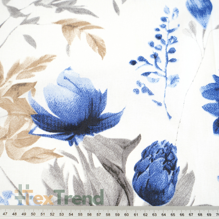 100% Baumwolle Blumen blau-beige auf weißem Hintergrund