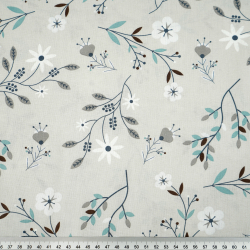 100% Baumwolle mit Blumen auf Salbeizweigen auf hellgrauem Hintergrund
