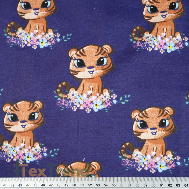 100% Baumwolle mit Tigerdesign auf dunkelblauem Hintergrund