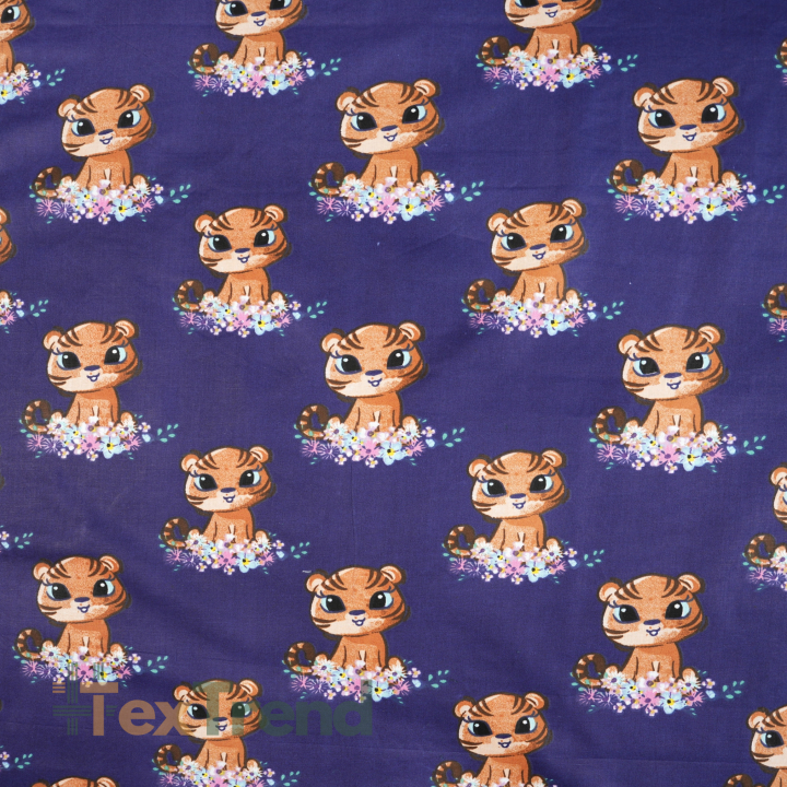 100% Baumwolle mit Tigerdesign auf dunkelblauem Hintergrund