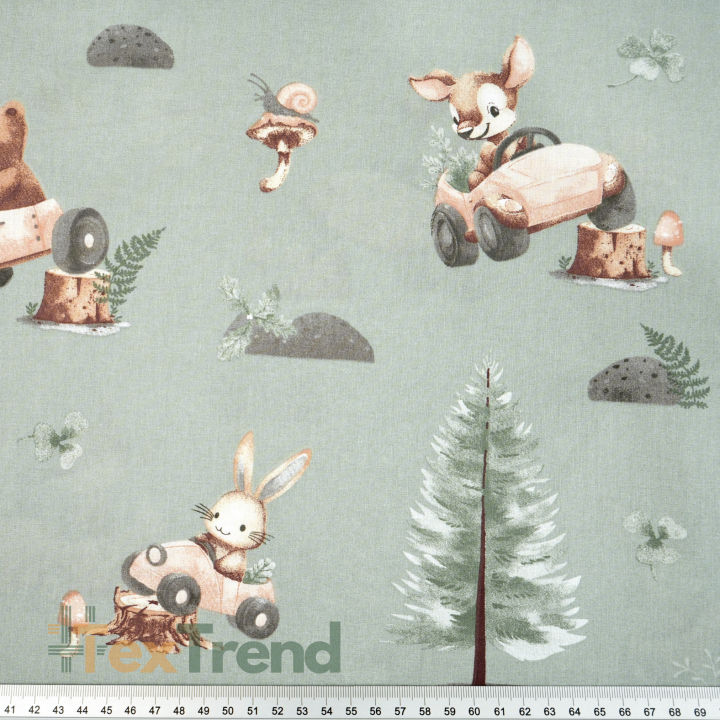 100% Baumwolle mit Tiermotiven im Wald auf salbeigrünem Hintergrund