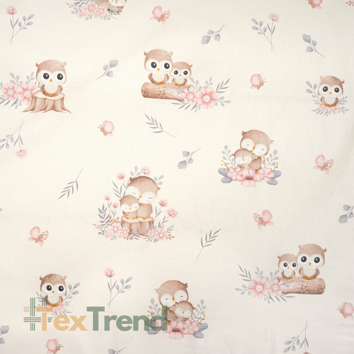 100% Baumwolle Eulen mit Blumen auf hellpfirsichfarbenem Hintergrund