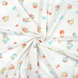 100% Baumwolle rot-türkise Pilze auf weißem Hintergrund