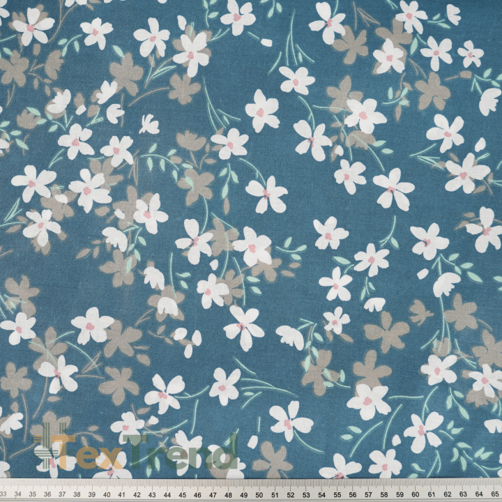 100% Baumwolle mit weißen Blumen auf jeansblauem Hintergrund - 220 cm