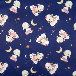 100% Baumwolle mit Schafmotiven auf dunkelblauem Hintergrund