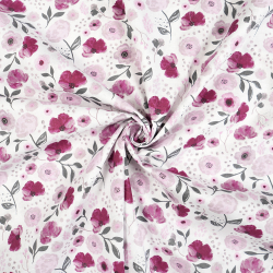 100% Baumwolle mit blassrot-rosafarbenen Blumen auf weißem Hintergrund