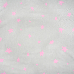 100% Baumwolle mit rosa Sternen auf grauem Hintergrund