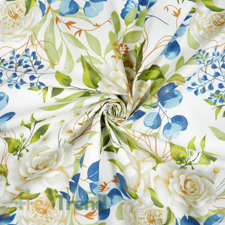 100% Baumwolle Blumen und Eukalyptus blau-grün auf weißem Hintergrund