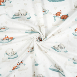 100% Baumwolle schlafende Tiere auf türkisfarbenen Kissen auf weißem Hintergrund